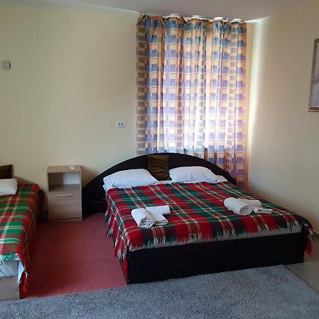 Viriks Hotel Burgasz Kültér fotó