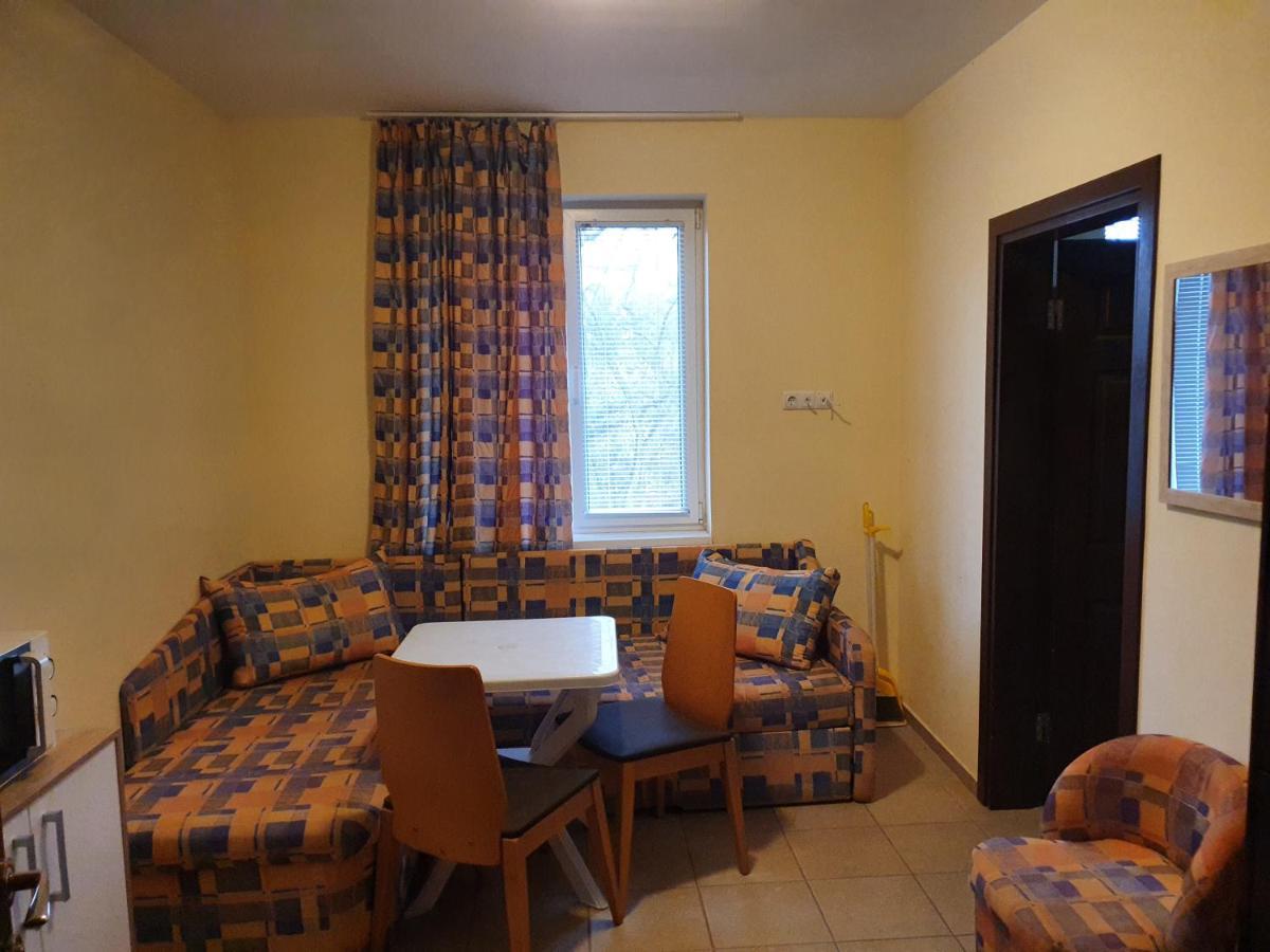 Viriks Hotel Burgasz Kültér fotó