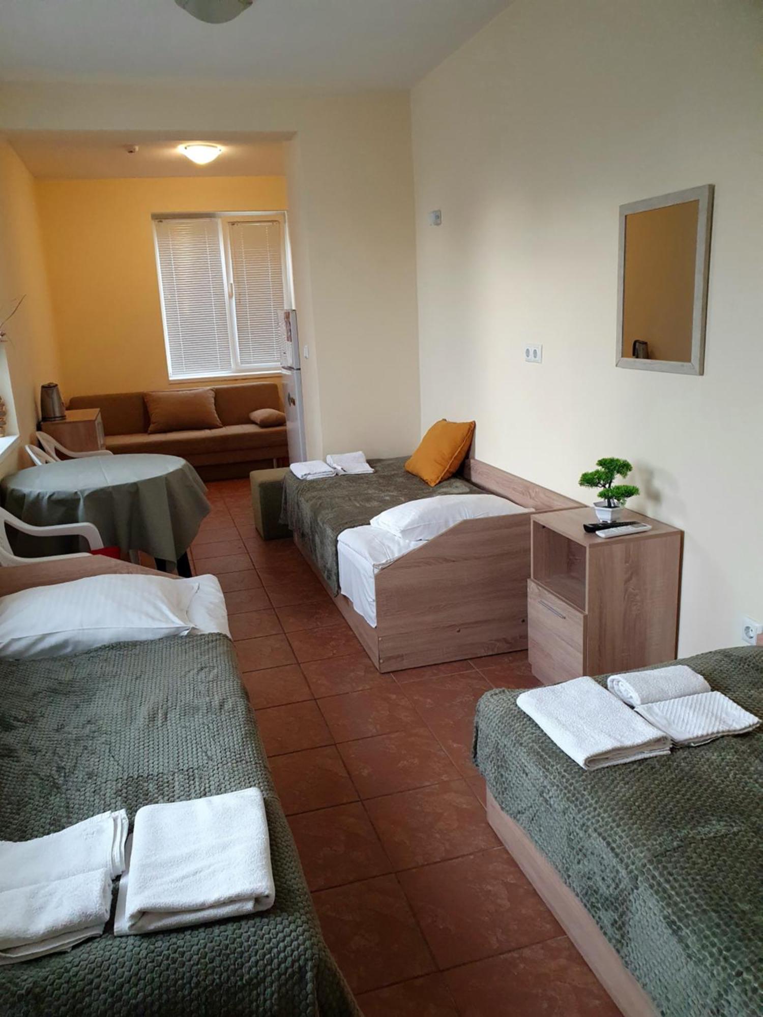 Viriks Hotel Burgasz Kültér fotó